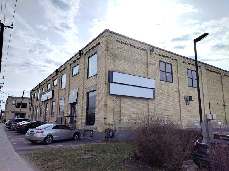 More Photos Of 55 Victoria St N, Kitchener Storefront Retail Office For Lease