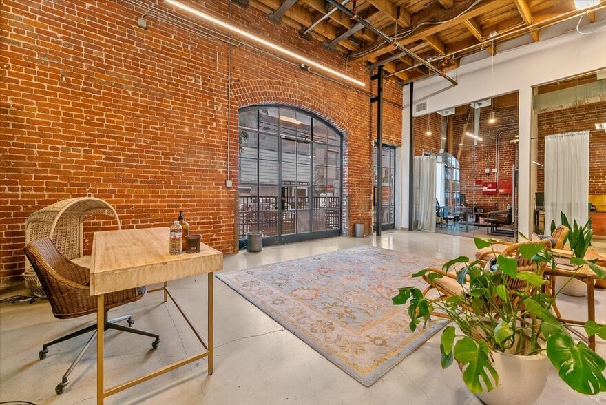 More Photos Of 308-312 S Alameda St, Los Angeles Office For Lease
