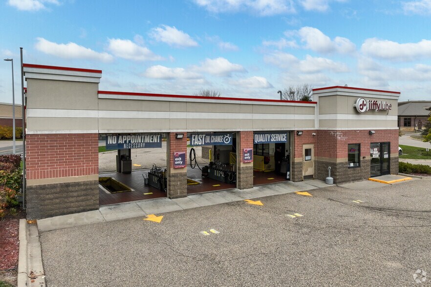 7479 Egan Dr, Savage, MN 55378 Auto Repair For Sale