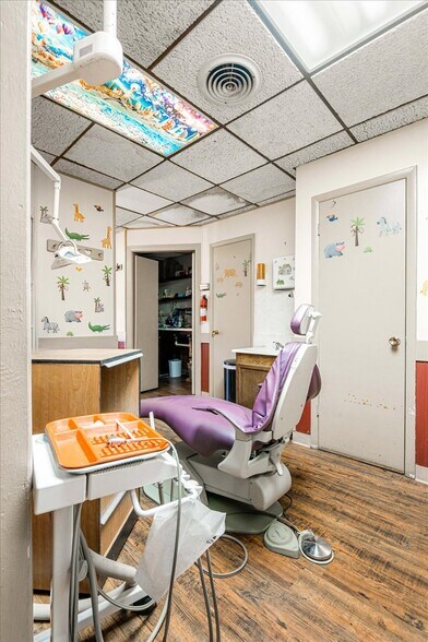 More Photos Of 841 S Highway 25 W, Williamsburg Flex For Sale