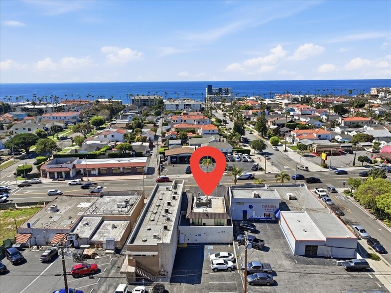 More Photos Of 1010 S Pacific Coast Hwy, Redondo Beach Storefront Retail Office For Lease
