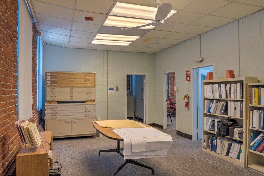 More Photos Of 96 Congress St, Keene Refrigeration Cold Storage For Sale