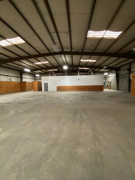 More Photos Of 2367 Rockaway Industrial Blvd, Conyers Industrial For Lease