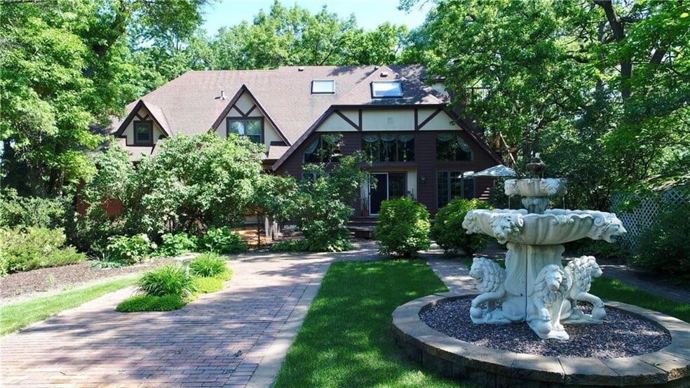 More Photos Of 2536 Hansen Ln, Altoona Hospitality For Sale