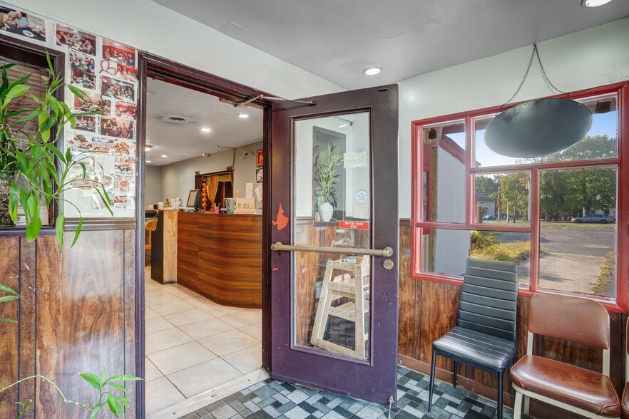 More Photos Of 111 Lakeside Dr, Tuckerton Light Distribution For Sale