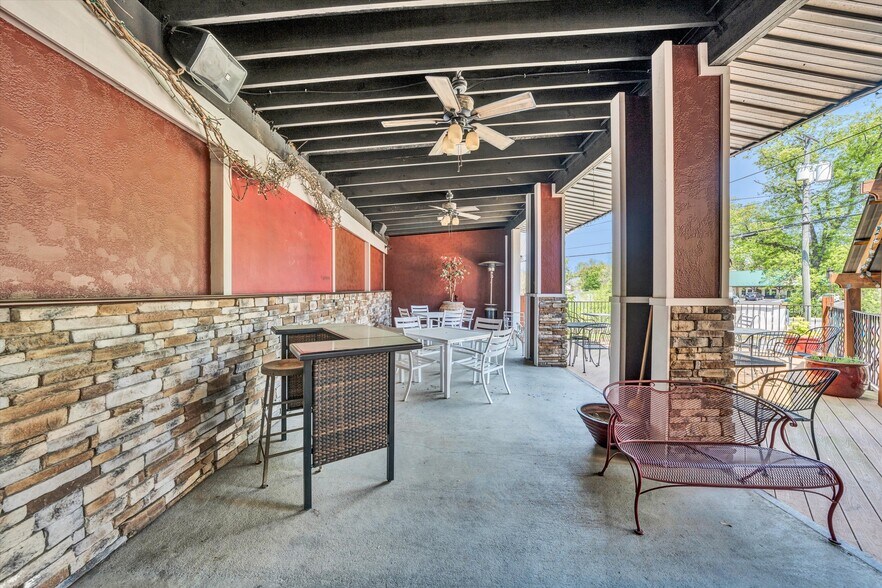 More Photos Of 106 Stoney Battery Rd, Troutville Restaurant For Sale