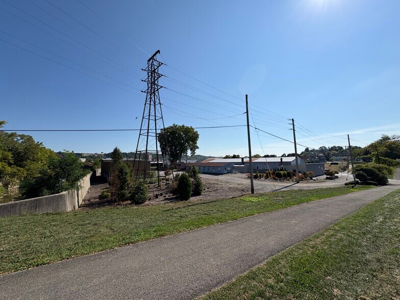 More Photos Of 101 Erie St, Amsterdam Warehouse For Sale