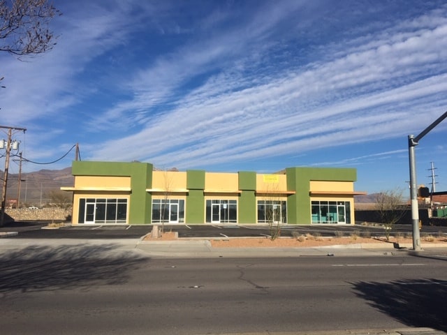 More Photos Of 9411 Dyer St, El Paso Storefront For Lease