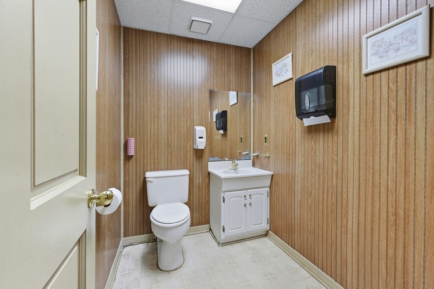 More Photos Of 1512 Cassat Ave, Jacksonville Freestanding For Sale