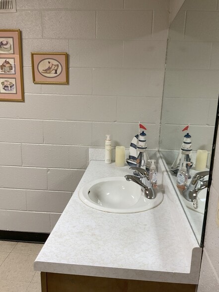 More Photos Of 1105 Richmond st, Selma Specialty For Sale