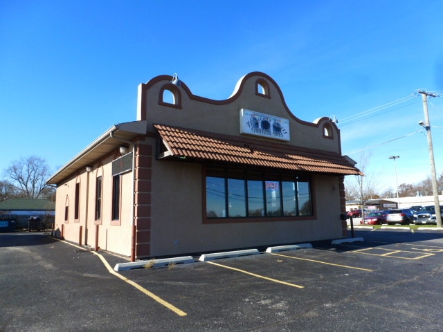 Primary Photo Of 314 S Harlem Ave, Peotone Fast Food For Sale