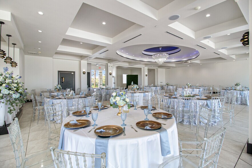 More Photos Of 3901 Nasa Pky, El Lago Lodge Meeting Hall For Sale