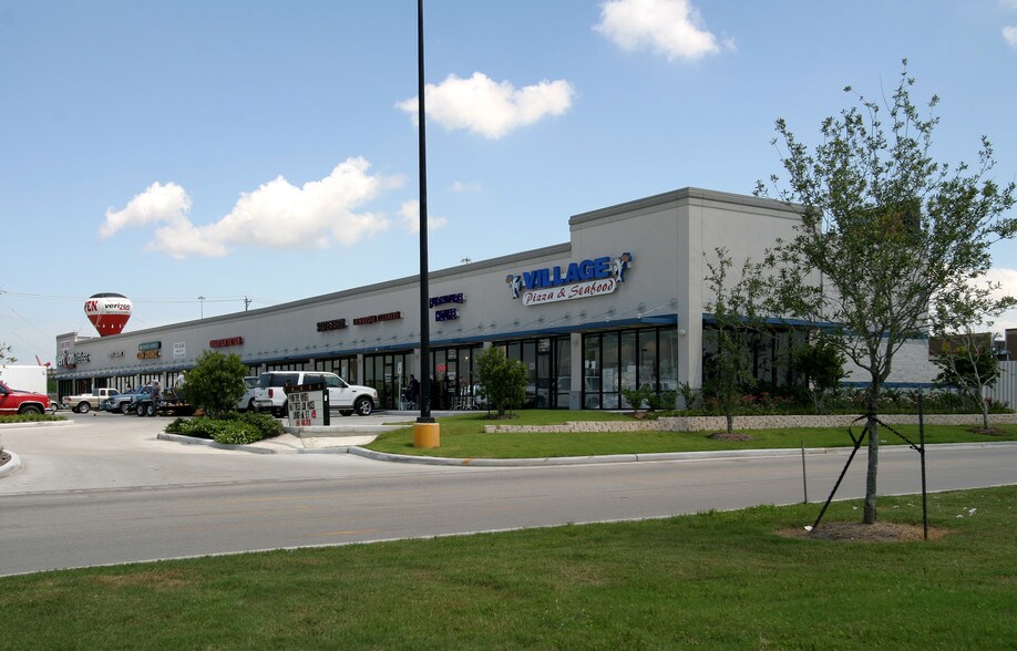 More Photos Of 6402 Gulf Fwy, La Marque Unknown For Lease