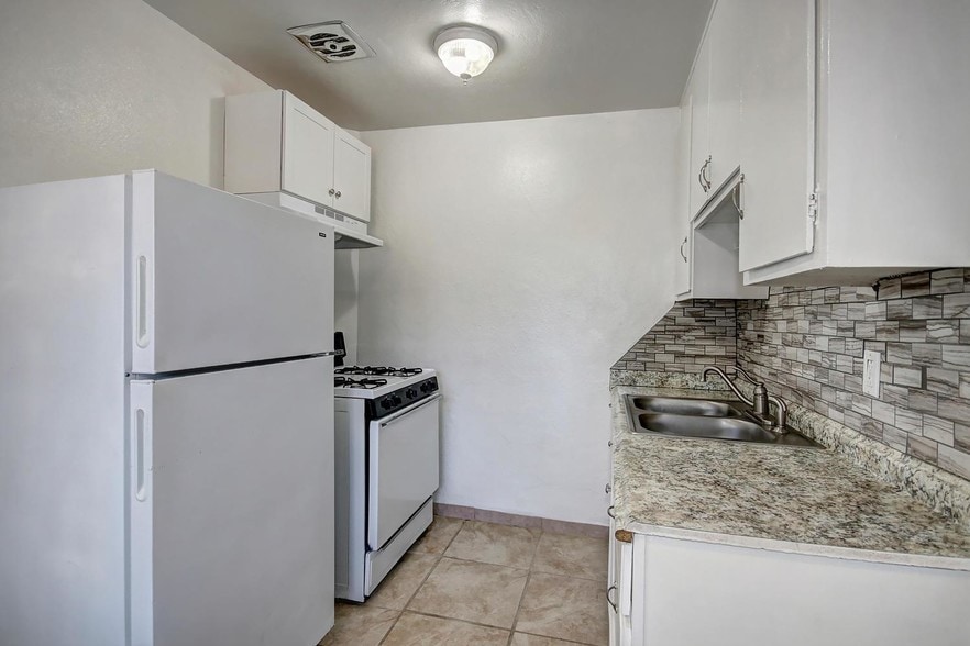 More Photos Of 2390-2398 Oakmont St, Sacramento Apartments For Sale