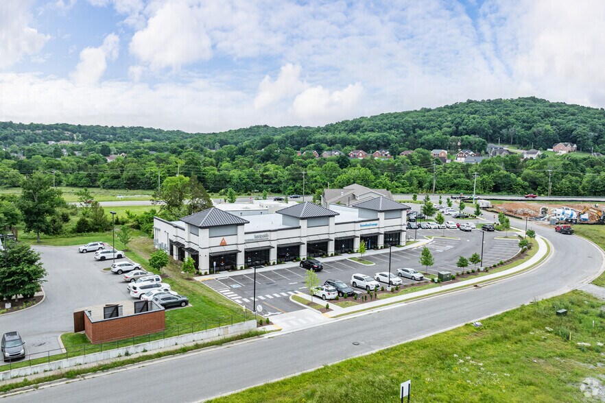 More Photos Of 860 Medical Park, Smyrna Flex For Lease