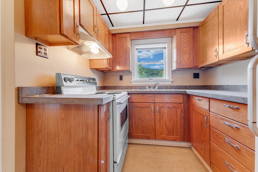 More Photos Of 1266 National Pike, Hopwood Apartments For Sale