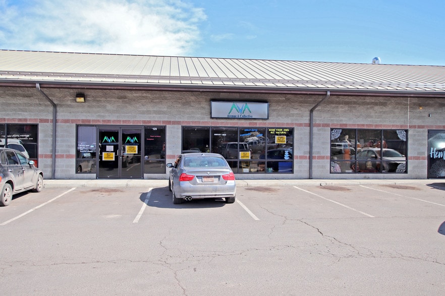 More Photos Of 2570-2680 NE Twin Knolls Dr, Bend Restaurant For Lease