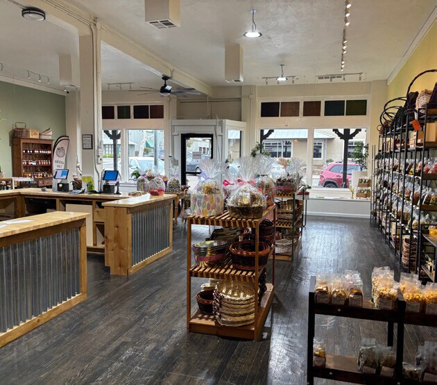 More Photos Of 748-760 Pollasky Ave, Clovis Storefront For Lease