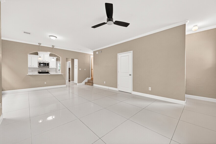 More Photos Of 14134 Packard St, Houston Specialty For Sale