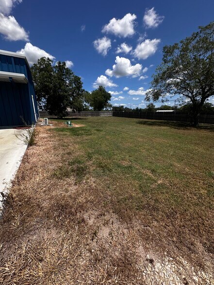 More Photos Of 52 Crawford Dr, Victoria Industrial For Lease