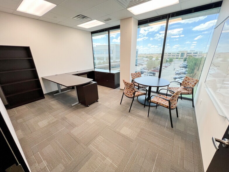 More Photos Of 303 Veterans Airpark Ln, Midland Office For Lease