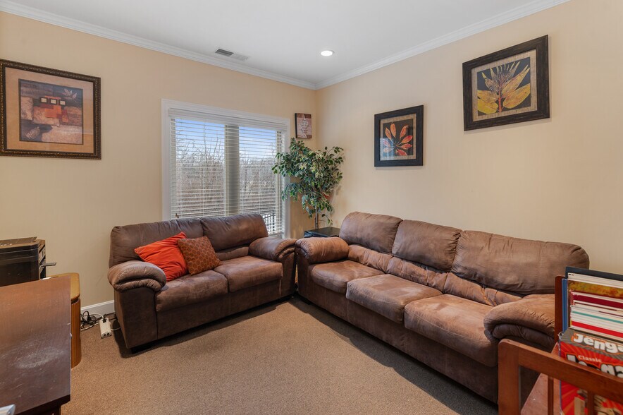 More Photos Of 815 John Harper Rd, Shepherdsville Office For Sale