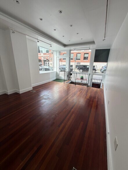 More Photos Of 149 North St, Boston Storefront Retail Residential For Lease