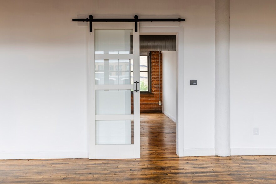 More Photos Of 1100 Sycamore St, Cincinnati Loft Creative Space For Lease