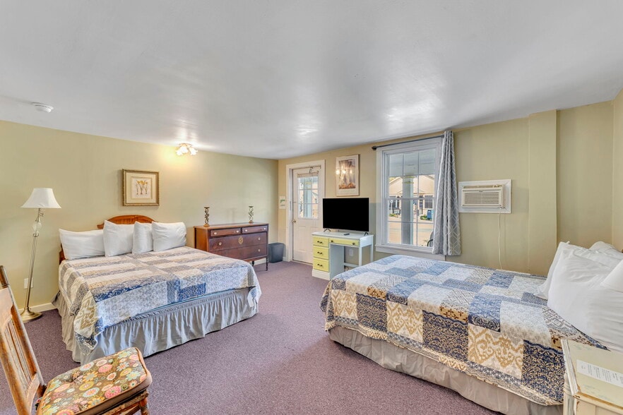 More Photos Of 7667 State Highway 80, Springfield Center Hotel For Sale