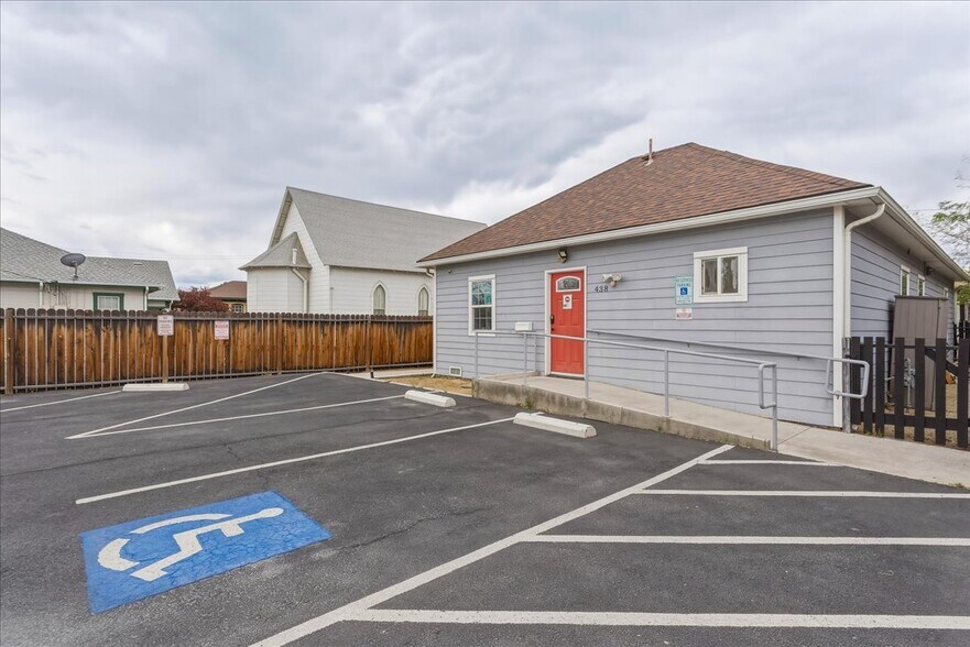 More Photos Of 438 Pyramid Way, Sparks Office For Sale