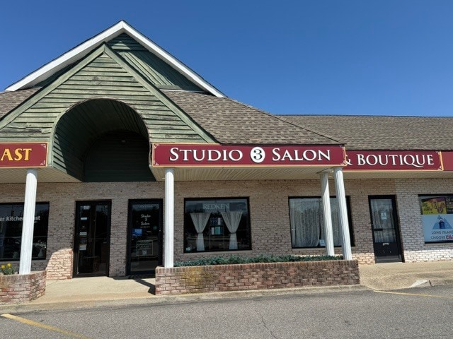 Primary Photo Of 55 Sound Ave, Mattituck General Retail For Lease