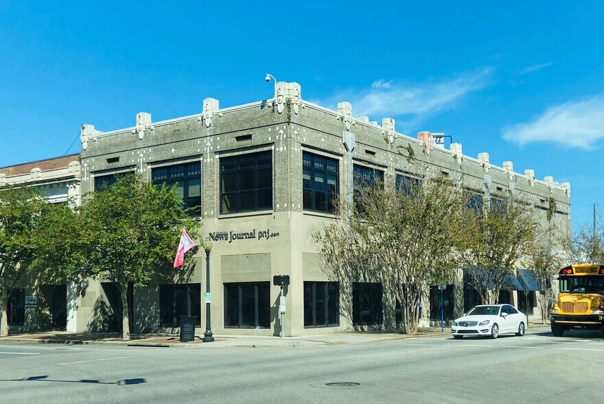 Primary Photo Of 2 N Palafox St, Pensacola Office For Lease