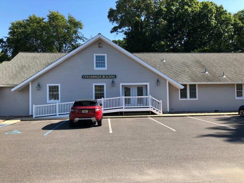 Primary Photo Of 99 Taunton Rd, Medford Office For Sale