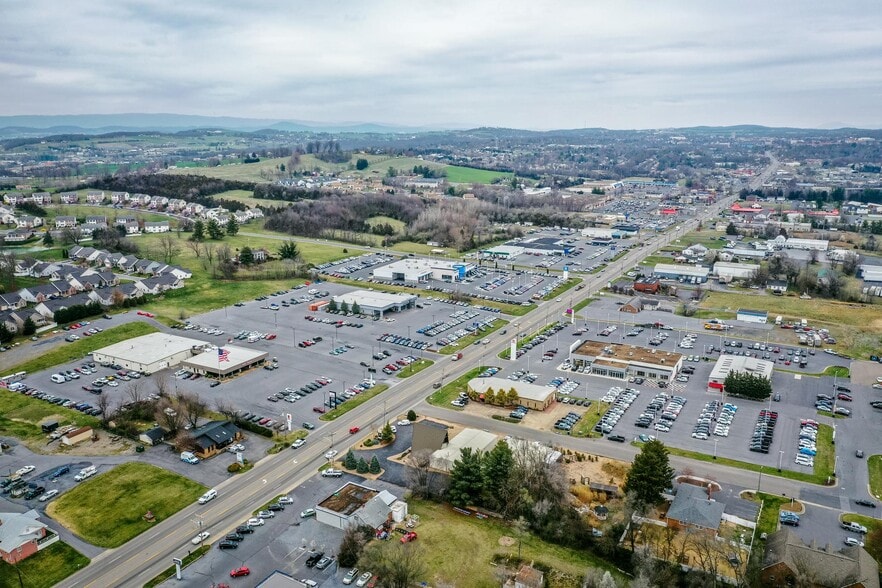More Photos Of 3006 S Main St, Harrisonburg Storefront Retail Office For Sale