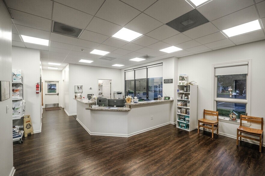 More Photos Of 829 N Loudoun St, Winchester Freestanding For Sale