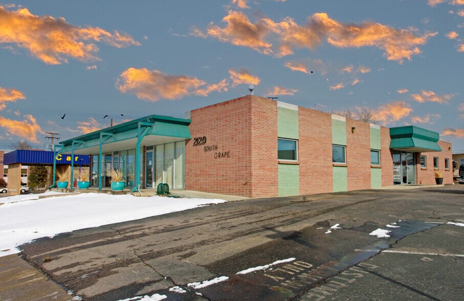 More Photos Of 2120 S Grape St, Denver Office For Lease