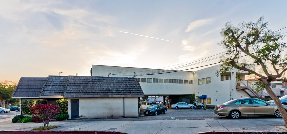 More Photos Of 15101 W Sunset Blvd, Pacific Palisades Freestanding For Sale