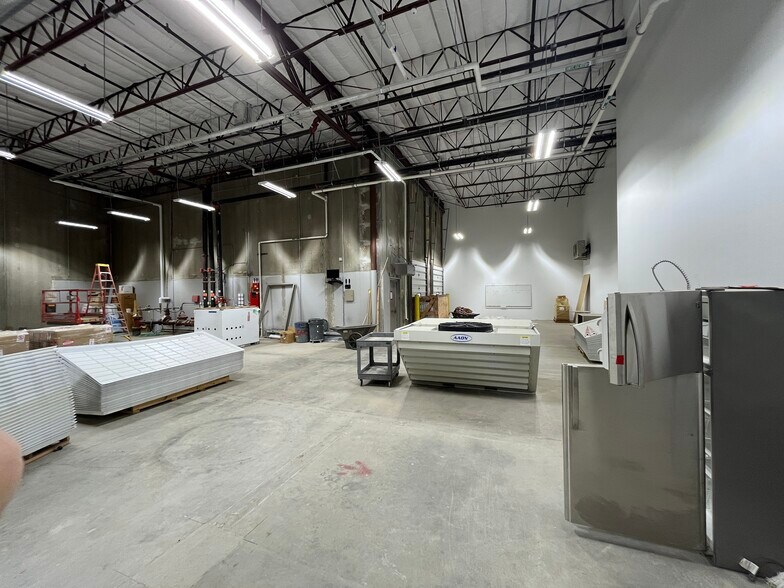 More Photos Of 543 James Ave, Saint Paul Manufacturing For Sale