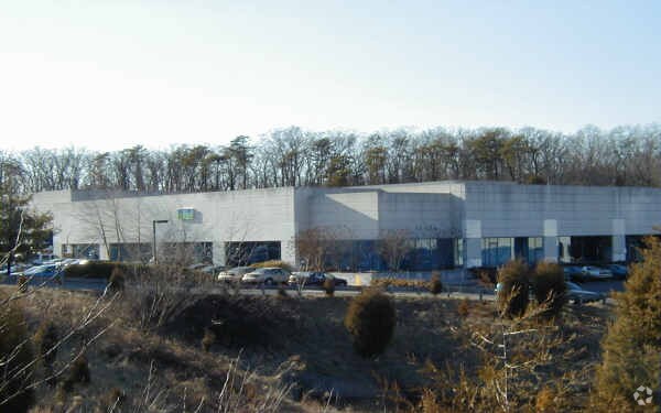 More Photos Of 10318-10332 Battleview Pky, Manassas Flex For Lease