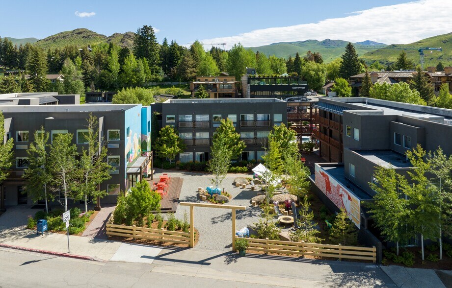 Primary Photo Of 600 Main St N, Ketchum Hotel For Lease