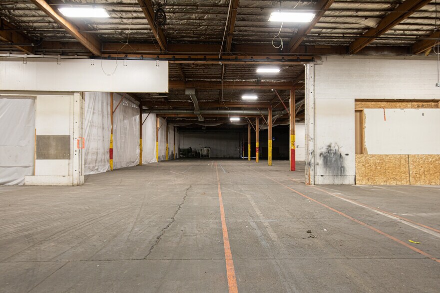 More Photos Of 248-282 W 33rd St, Ogden Unknown For Lease