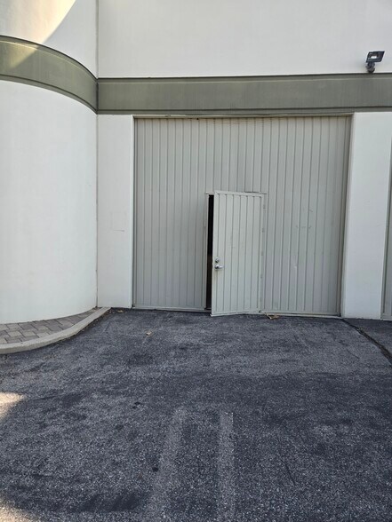 More Photos Of 9701-9741 Canoga Ave, Chatsworth Warehouse For Lease
