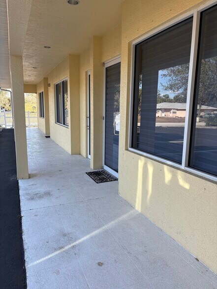 More Photos Of 17245 Bonnie Ave, Port Charlotte Office For Sale