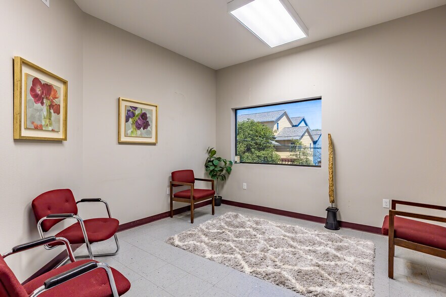 More Photos Of 1302 N Shepherd Dr, Houston Medical For Lease