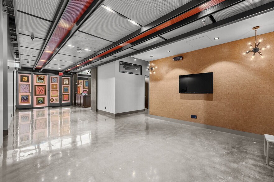 More Photos Of 751 N Fairfax Ave, West Hollywood Loft Creative Space For Sale