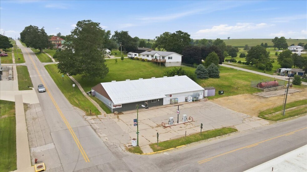 More Photos Of 407 Main St, Union Freestanding For Sale