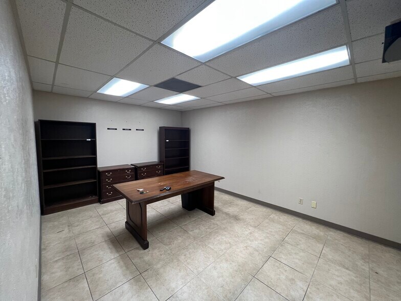 More Photos Of 1190 Explorer St, Duncanville Light Manufacturing For Sale