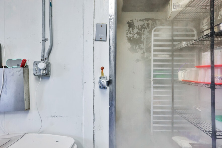 More Photos Of 114 Central Ave, Lake Wales Freestanding For Sale