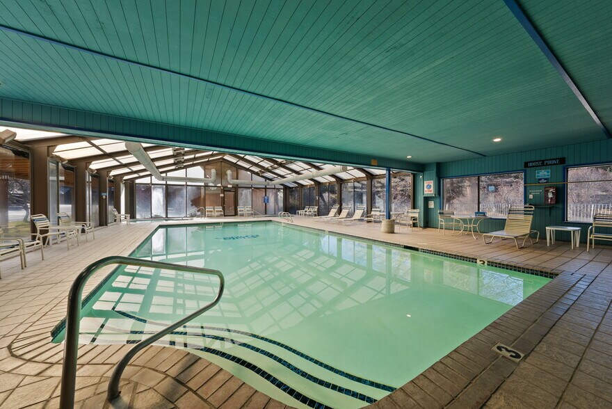 More Photos Of 3105 NE O. B. Riley Rd, Bend Hotel For Sale