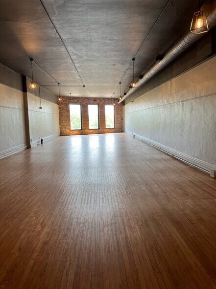 More Photos Of 81 N Main, Mount Clemens Loft Creative Space For Lease